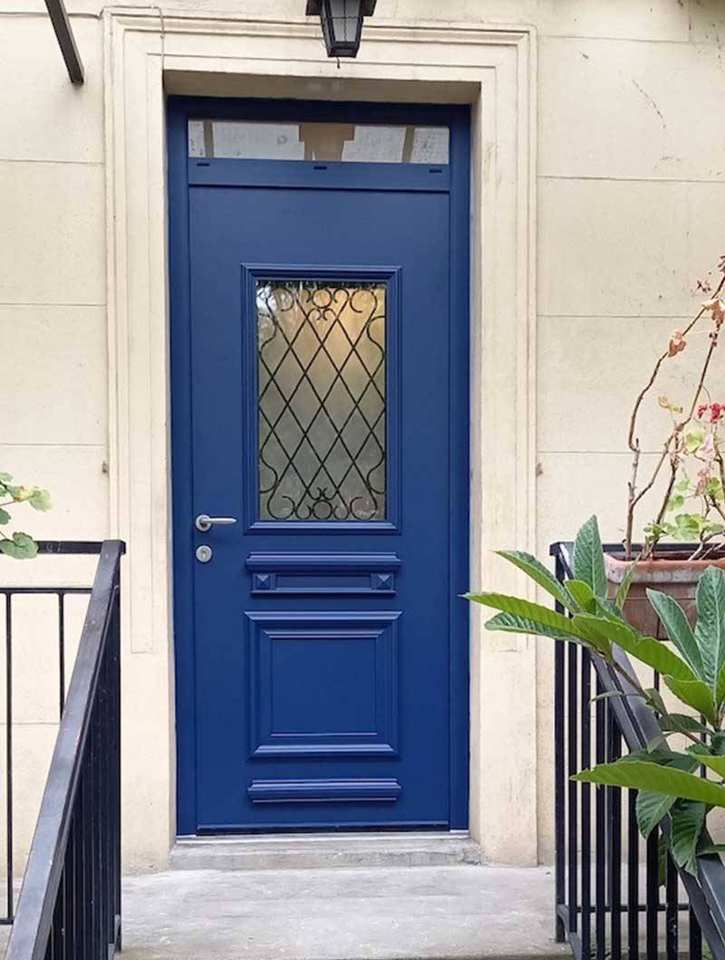 POSE D’UNE PORTE D’ENTRÉE EN ALU AVEC GRILLE EN FER FORGÉ À BOIS COLOMBES (92)