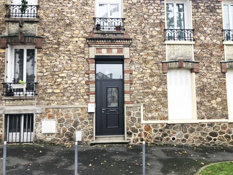 Installation d’une porte d’entrée moderne et sécurisée à Montigny-les-Cormeilles