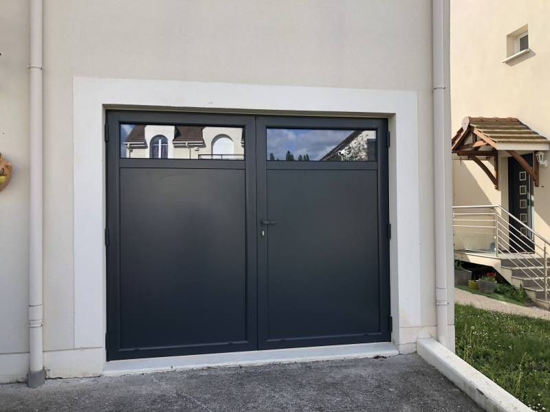 Pose d'une porte de garage battante par un menuisier qualifié, Maisons-Laffitte 78600